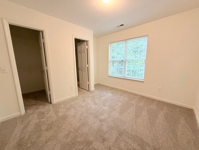 Building Photo - 57 Red Ln