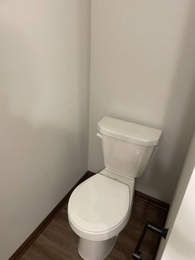 Building Photo - 1442 Cedar Cv Rd