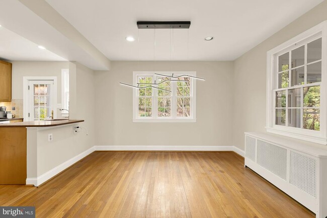 Building Photo - 4809 Wellington Dr