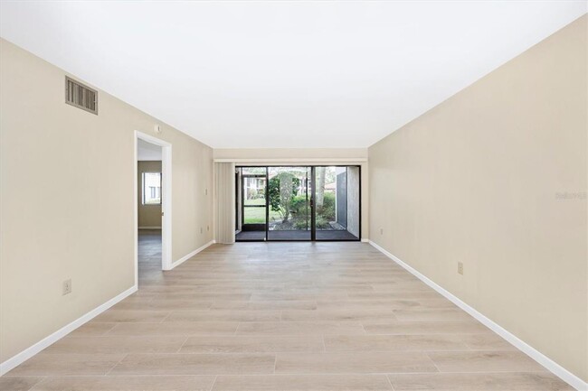 Building Photo - 5172 Lake Village Dr