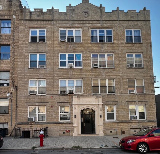 Building Photo - 135 Van Wagenen Ave