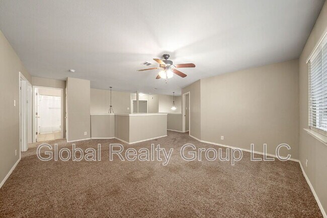 Building Photo - 2624 Cloverbrook Ln