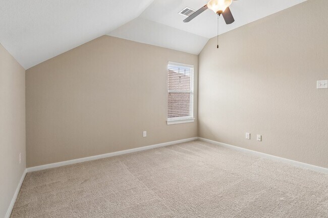 Building Photo - 15 Verdin Pl