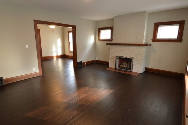 Building Photo - 1533 Spring Garden Ave