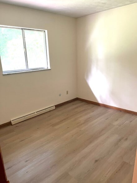 Building Photo - 297 Nokomis Dr