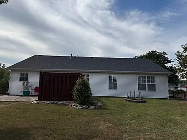 Building Photo - Amazing 3 Bed 2 Bath Home In Ashland!