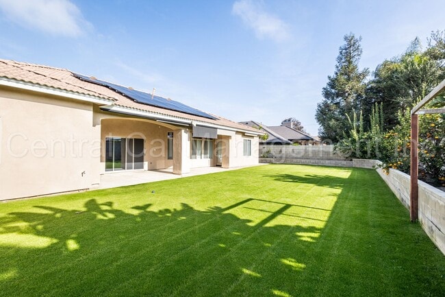 Building Photo - 4 Bedroom/3 Bath Home with Paid Solar - $3395 Per Month!