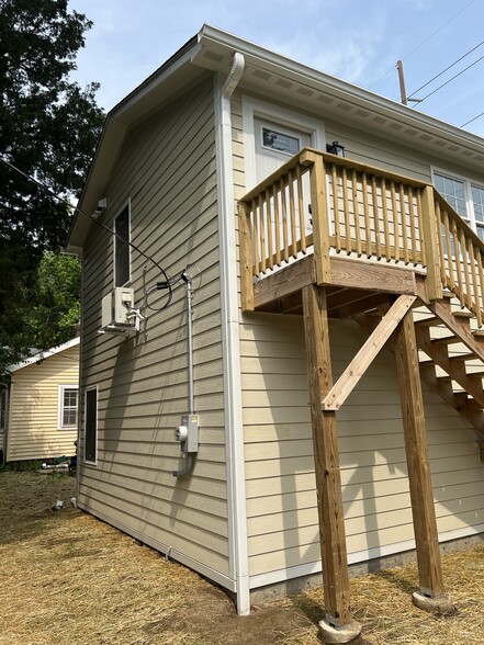 Building Photo - 4841 N Kenwood Ave