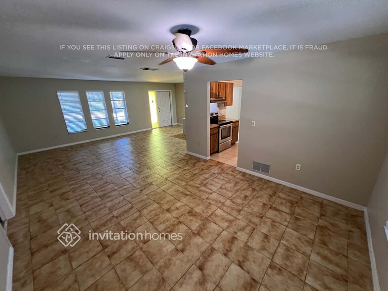 Building Photo - 3731 Aster Dr