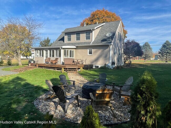 Building Photo - 37 Garage Place Rd