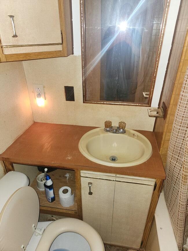 Building Photo - 38612 Fir Ave