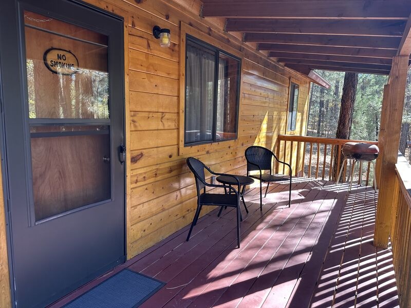 Building Photo - 237 E White Mountain Blvd