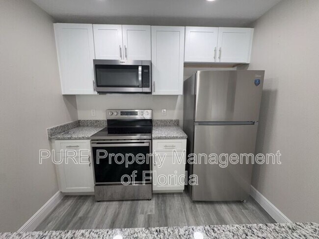 Building Photo - 5485 SE 30th Pl