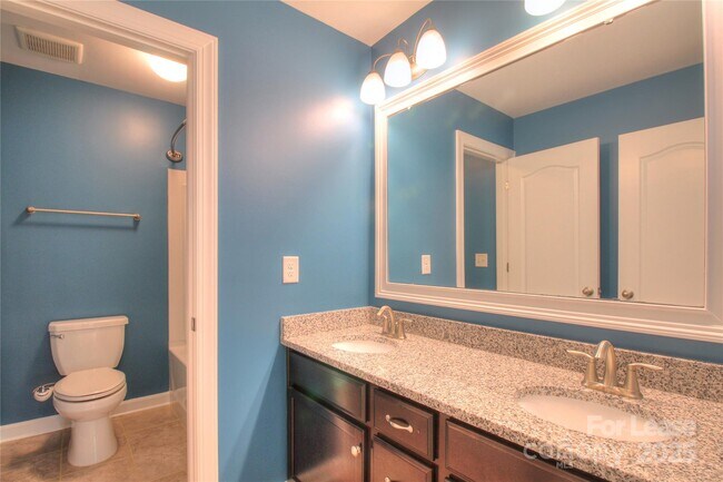 Building Photo - 3013 Hamilton Mill Dr