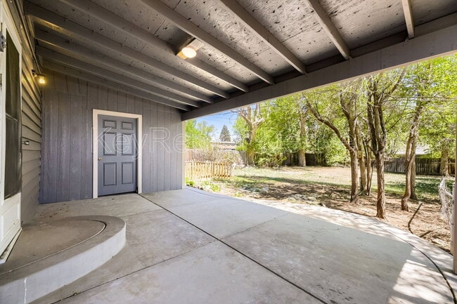 Building Photo - 1220 Upham St