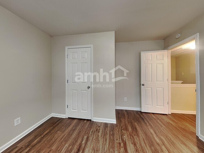 Building Photo - 2313 Worrall Hill Dr