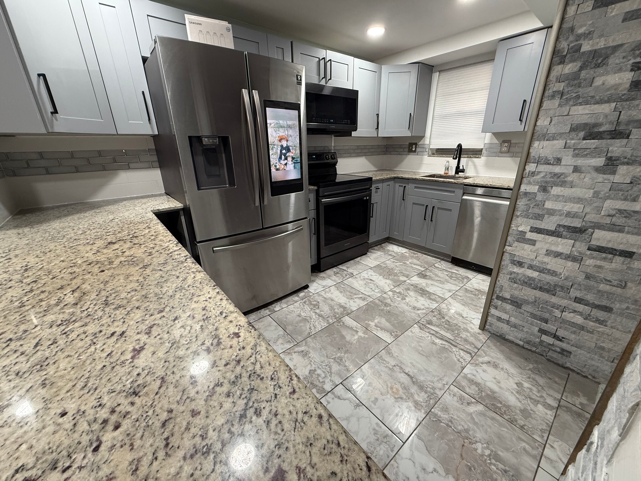 Building Photo - 3150 W Rolling Hills Cir