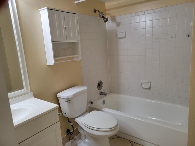 Building Photo - 1112 Coral Club Dr