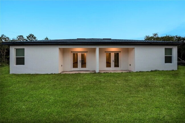 Building Photo - 2252 Fernwood St