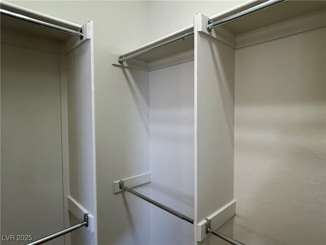 Building Photo - 2685 La Boutique St