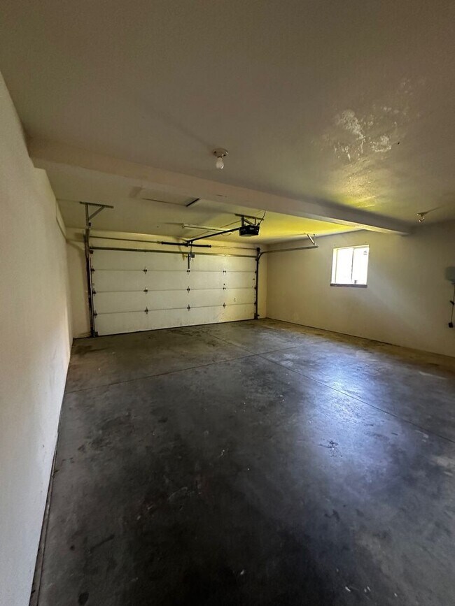 Building Photo - 43 N 25th Ave