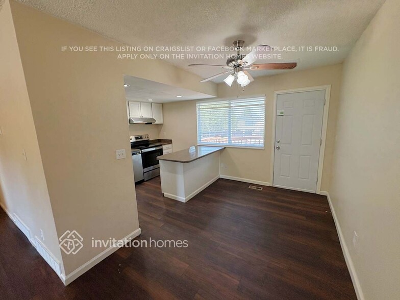 Building Photo - 13595 Green Ct