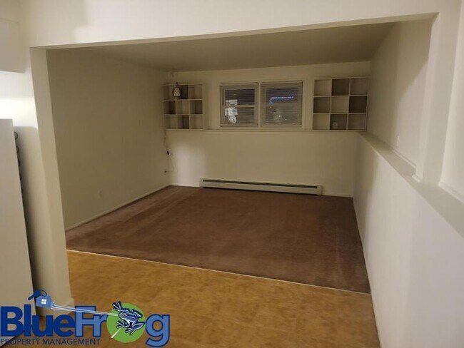 Building Photo - 412-414 N St Bernard Dr