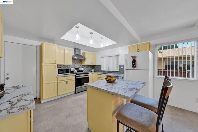 Building Photo - 1810 Boxwood Dr