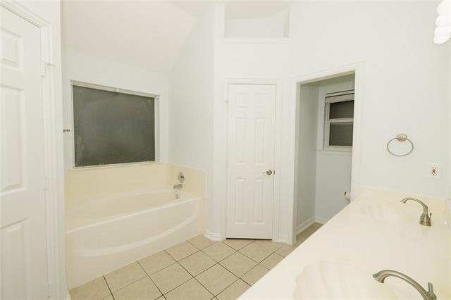 Building Photo - 852 Magnolia Ct