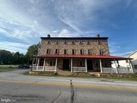 Building Photo - 5 S Village Ave