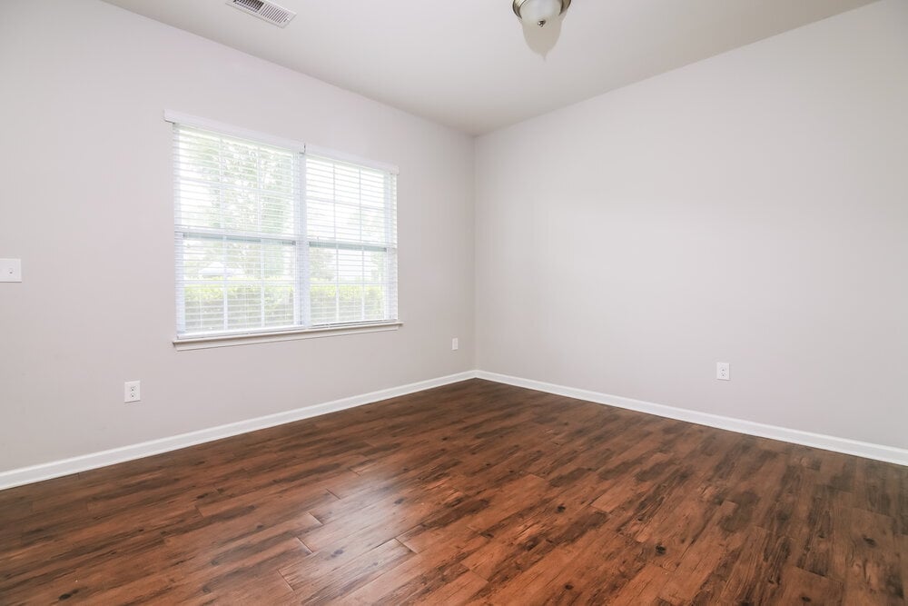 Building Photo - 117 Preakness Farm Dr