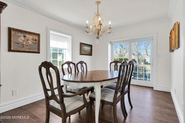 Building Photo - 606 North Blvd