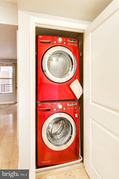 Building Photo - 915 E Street NW Unit 414