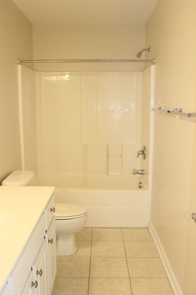 Building Photo - Wellstone Townhouse