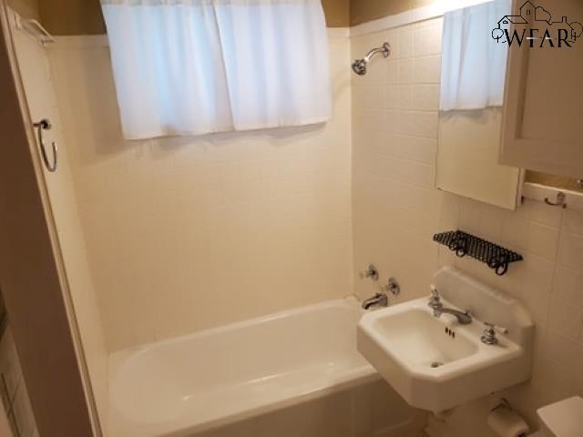 Building Photo - 1807 Dayton Ave