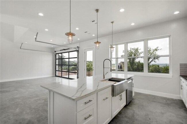 Building Photo - 14909 Texas St