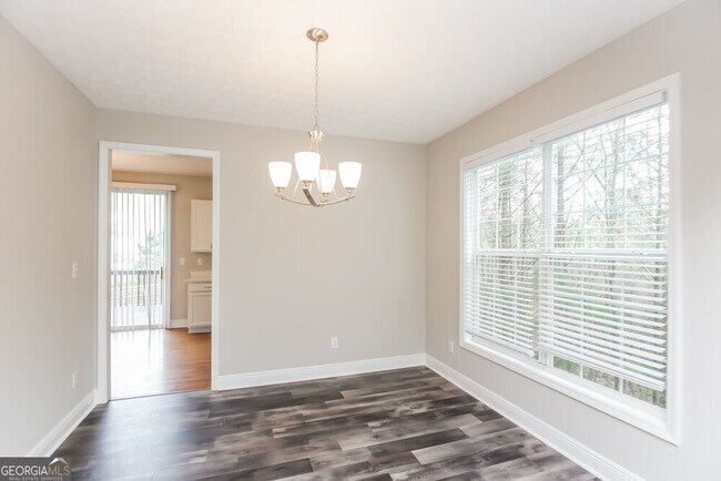 Building Photo - 7038 Hillcrest Chase Ln