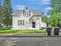 Building Photo - 1228 E Perry St