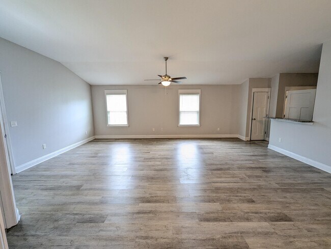 Building Photo - 1651 Ponderosa Dr