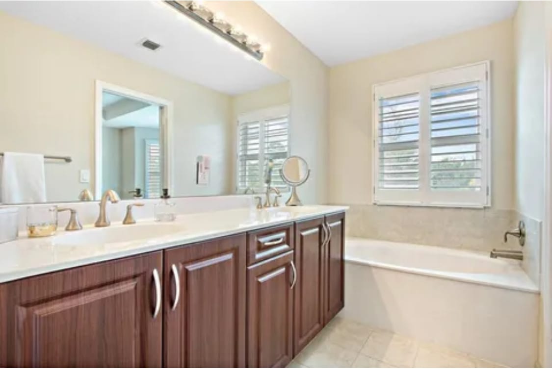 Building Photo - 5915 Monterra Club Dr
