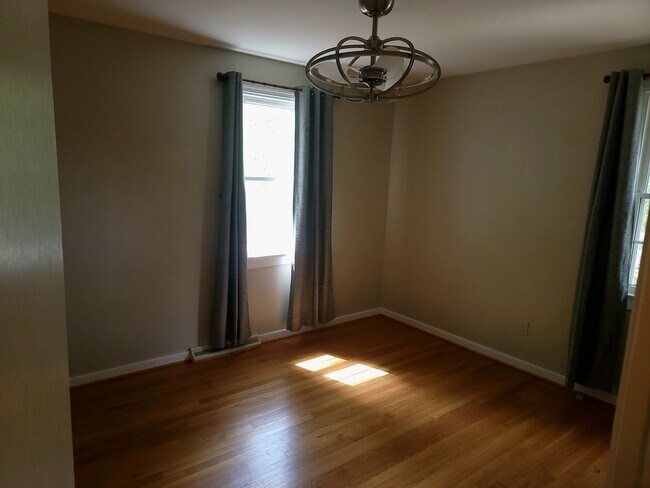 Building Photo - Delightful 3 Bedroom Home for Rent in Henrico