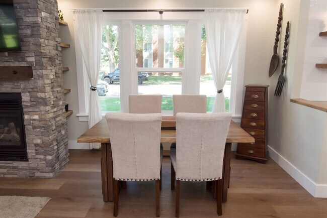 Building Photo - 1924 Cleveland Blvd