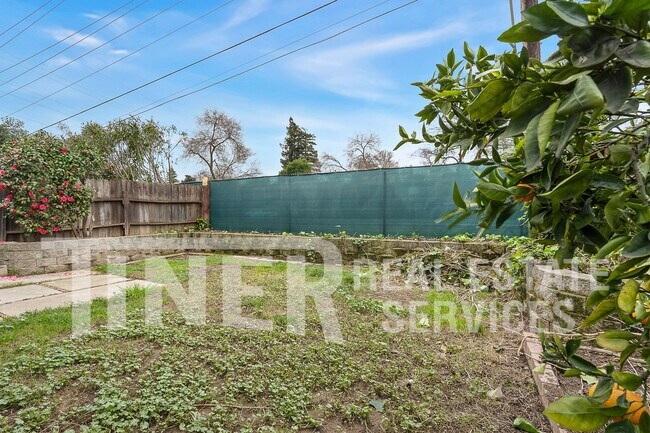 Building Photo - 2304 Villanova Cir