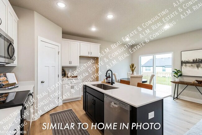 Building Photo - 3212 NE Fawn Ln