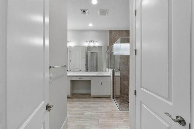 Building Photo - 5218 Liberty Ln