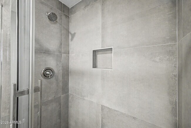 Building Photo - 908 W Ross Ave
