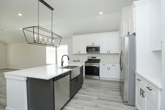Building Photo - 1023 Santee Ct