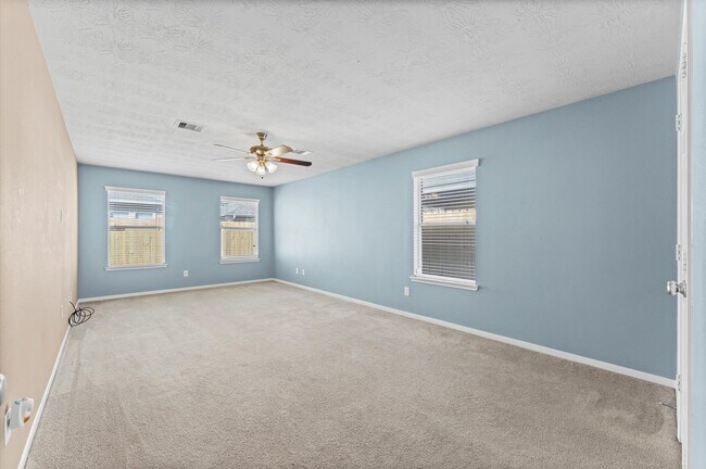 Building Photo - 15107 Summer Sunset Dr