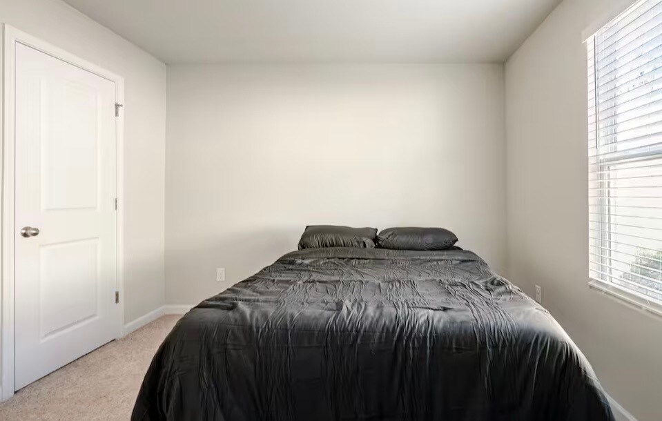 Building Photo - 43 L Gurley Ln