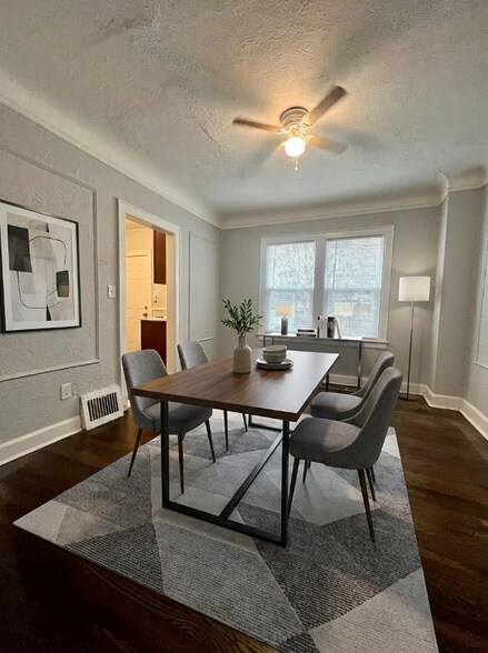 Building Photo - 177 W Rundell St